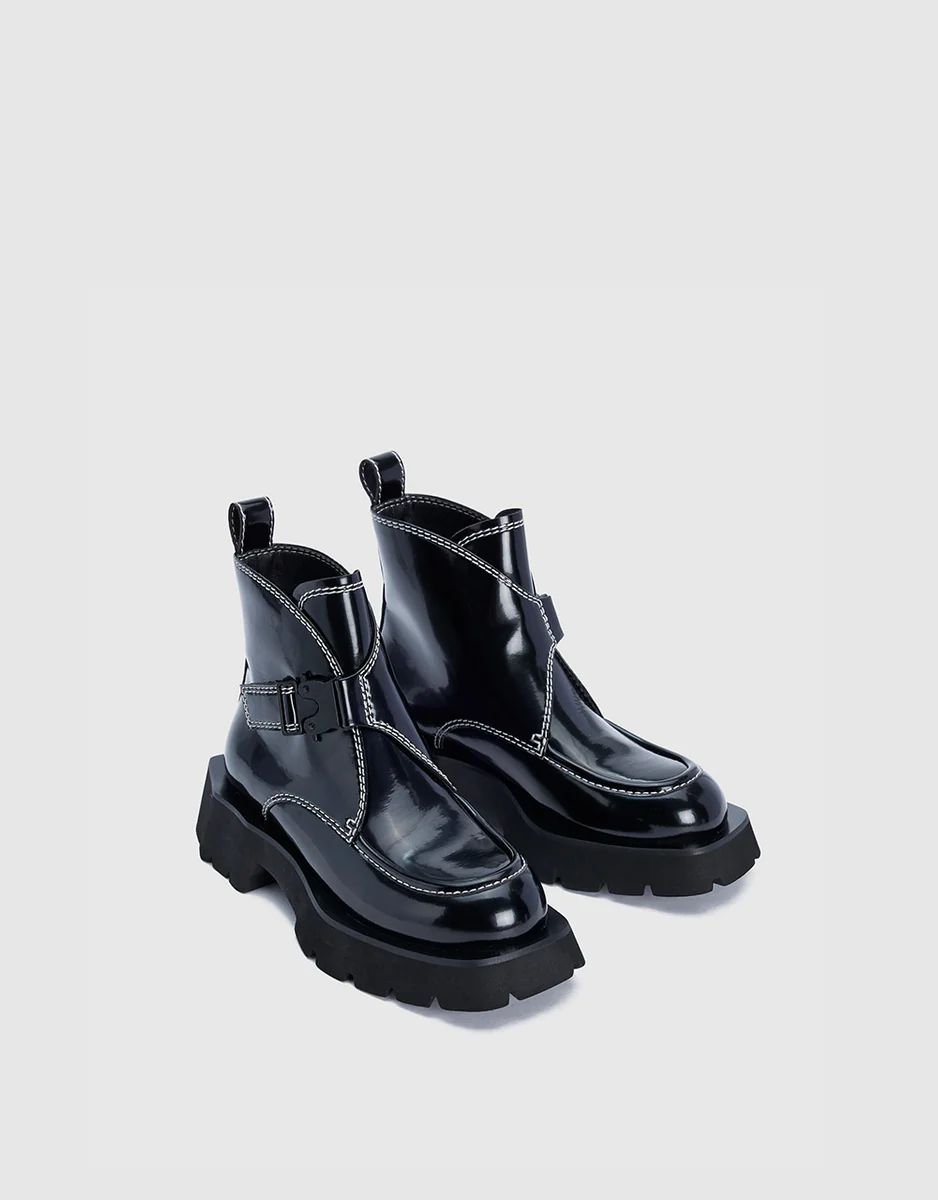 Contrast Stitch Ankle Boots | Urban Revivo