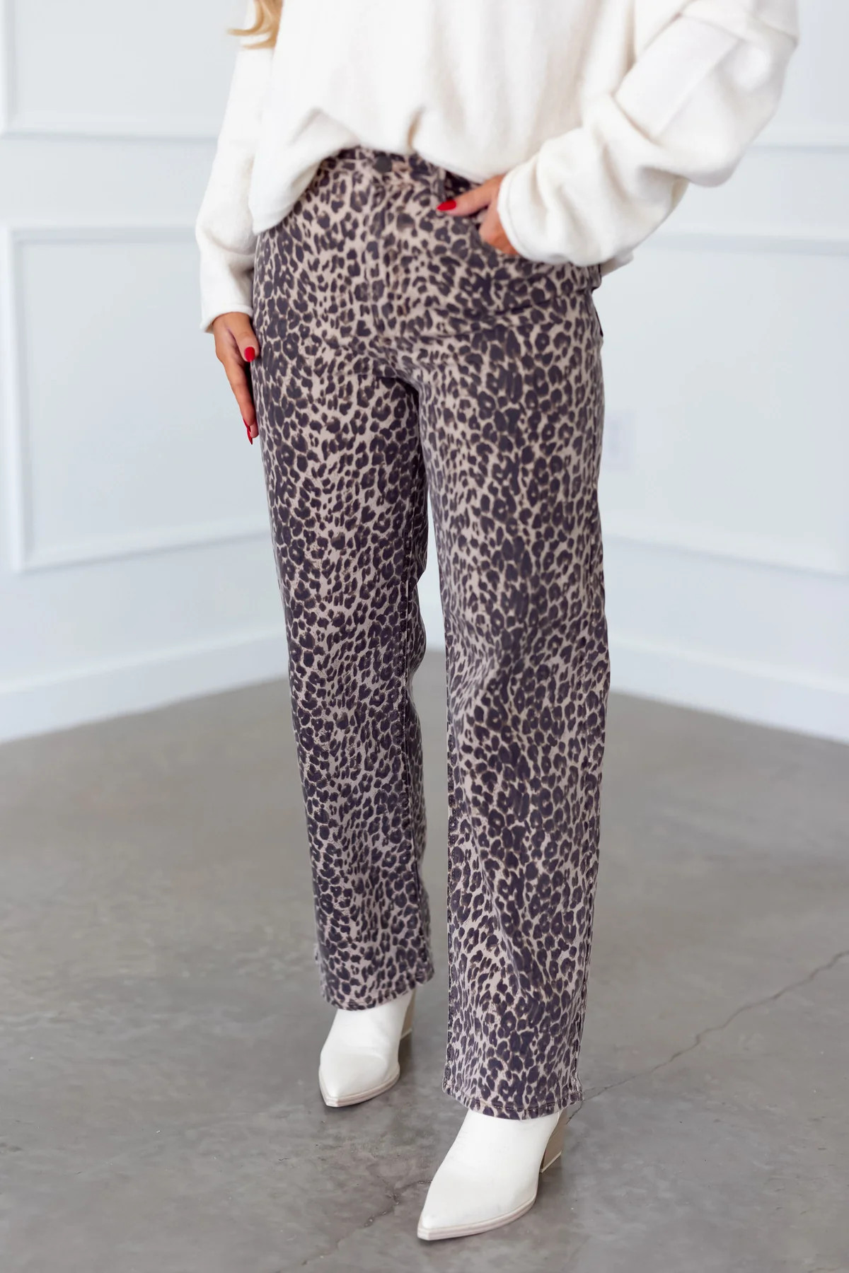 Kara HR Vintage Straight Leopard Jeans | Landry Kate