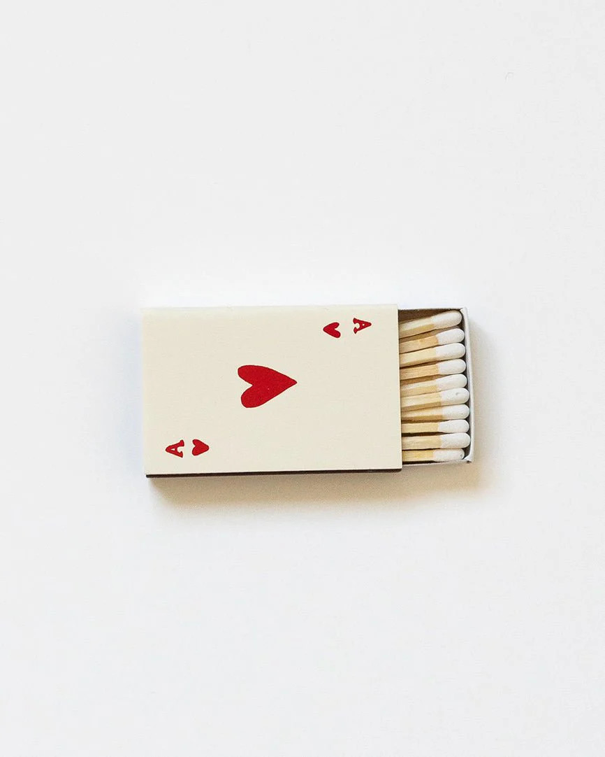 mon amour matchbox

                      -

                      $6 | Cupcakes and Cashmere