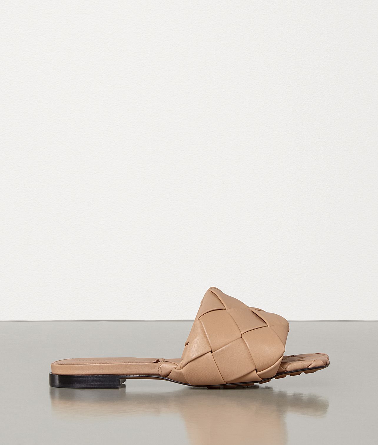 The Lido Flat Sandals - Bottega Veneta | Bottega Veneta