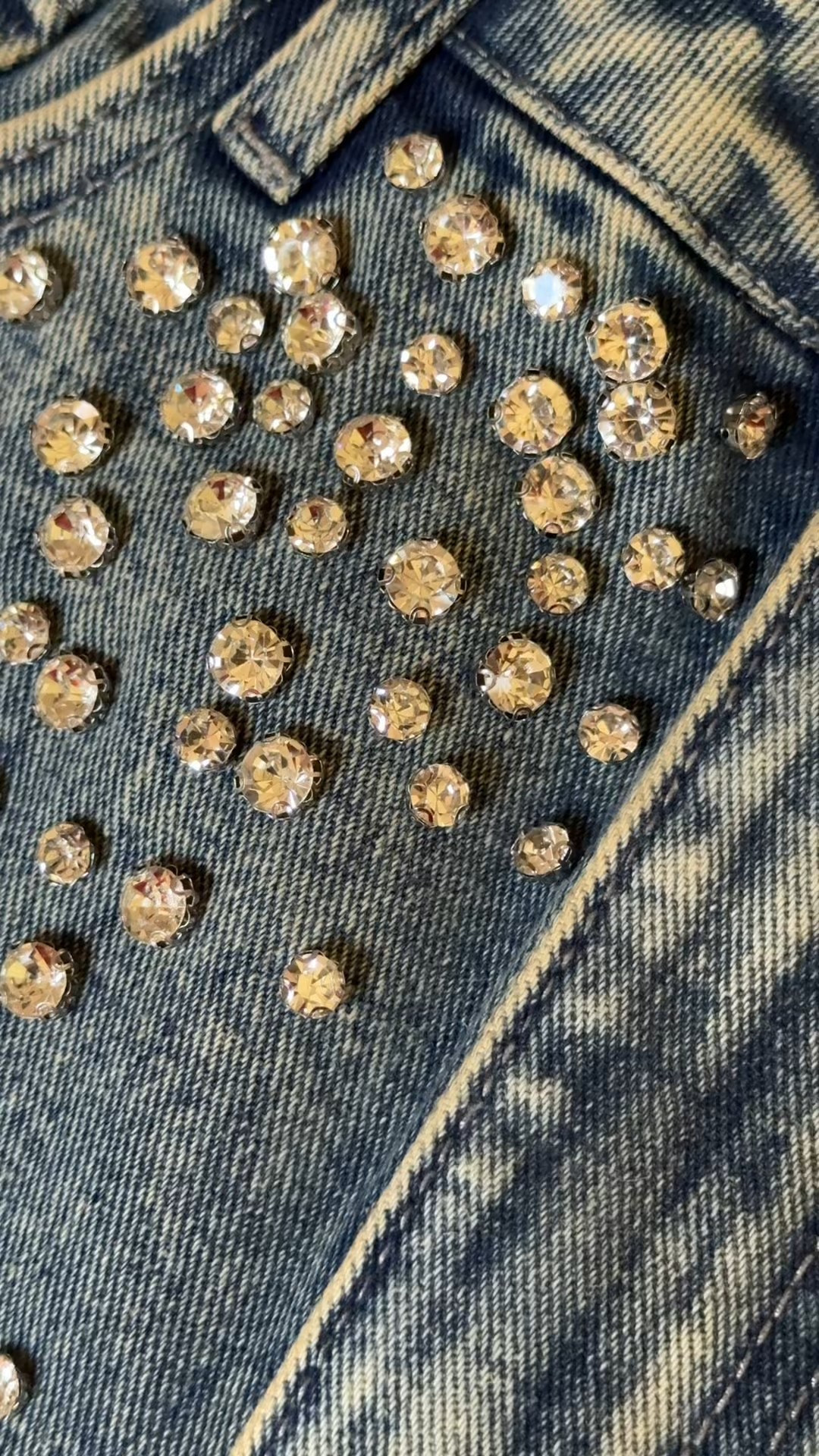 ✨ Holiday Glam Alert! The Must-Have Party Pants are HERE! ✨
You guys, stop everything! I just found the PERFECT pants for all your holiday festivities! Meet the Anewsta Women's Straight Leg Slimming Rhinestone Embellished Elegant Party Pants—they are seriously next level.
I'm obsessed with the straight leg fit because it's so chic and super slimming (hello, confidence boost! 😉). But the real showstopper? The rhinestone embellishments! They catch the light so beautifully, making these pants absolutely scream ELEGANCE.
Whether you're hitting up a Christmas party, ringing in the New Year with sparkle, or just need a stunning outfit for a winter wedding, these are your answer. Ditch the dress this year and make a statement with these sophisticated, festive trousers! 🥂
Why You Need These ASAP:
• 🎄 Festive Fashion: Perfect for Christmas outfit ideas and New Year's Eve style.
• 🌟 Major Sparkle: The rhinestone detailing adds instant glam.
• 👯‍♀️ Flattering Fit: The straight leg slimming design is a dream!
• 💃 Versatile Elegance: Dress them up with heels or add a chic blazer.
Tap the link to shop before they sell out! You know you need this sparkle in your life! ✨ Tag me in your pics when you rock them!

#ShopTheLook #LTKHoliday #Anewsta #PartyPants #RhinestoneStyle #ChristmasOutfit #NewYearsEve #ElegantFashion #SlimmingPants #InfluencerStyle #MustHave #HolidayGlam

#LTKPetite #LTKOver40 #LTKSaleAlert