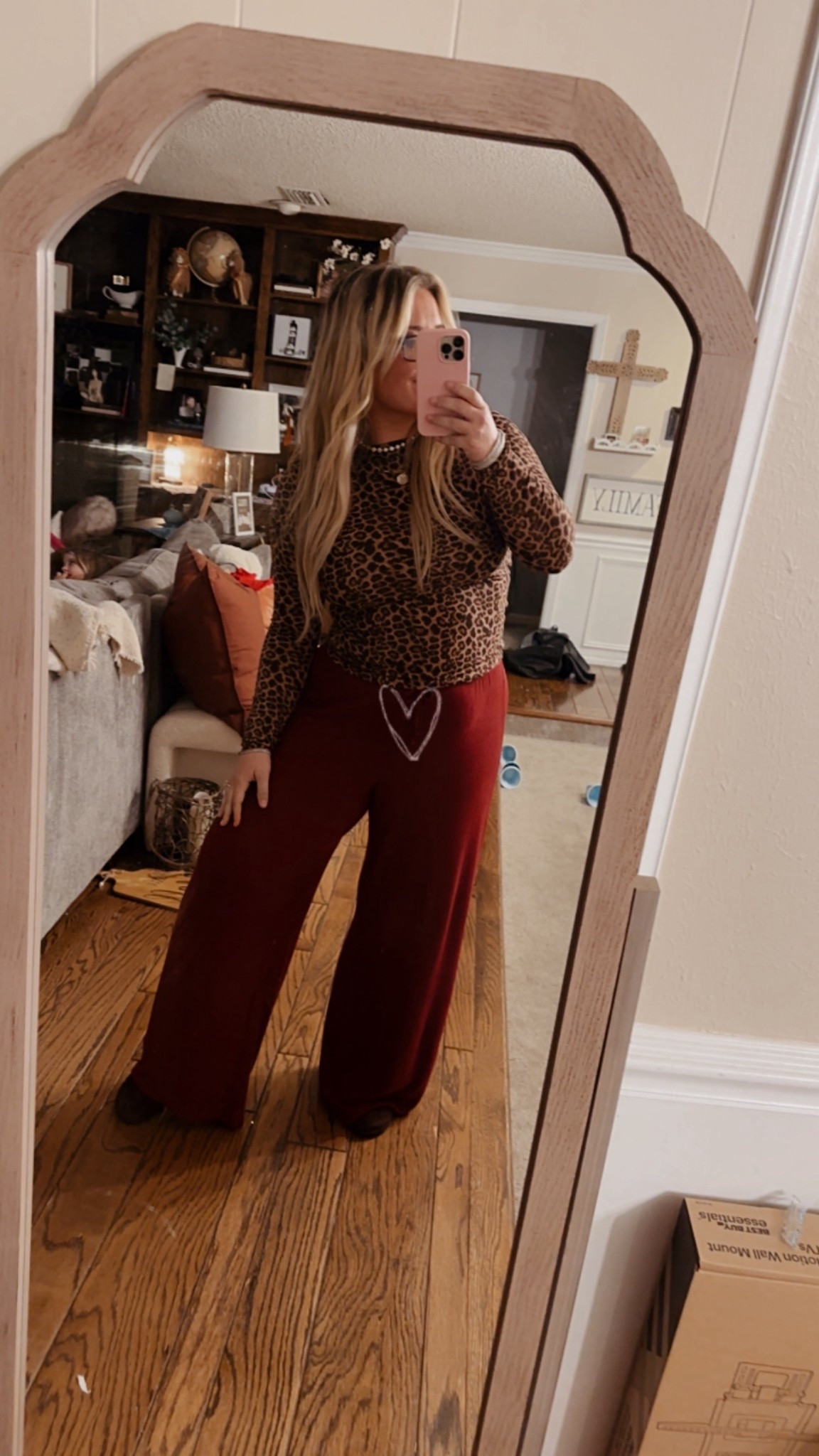 Casual ice cream date night outfit!! 

#LTKgrwm #LTKmomlife #LTKdayinmylife