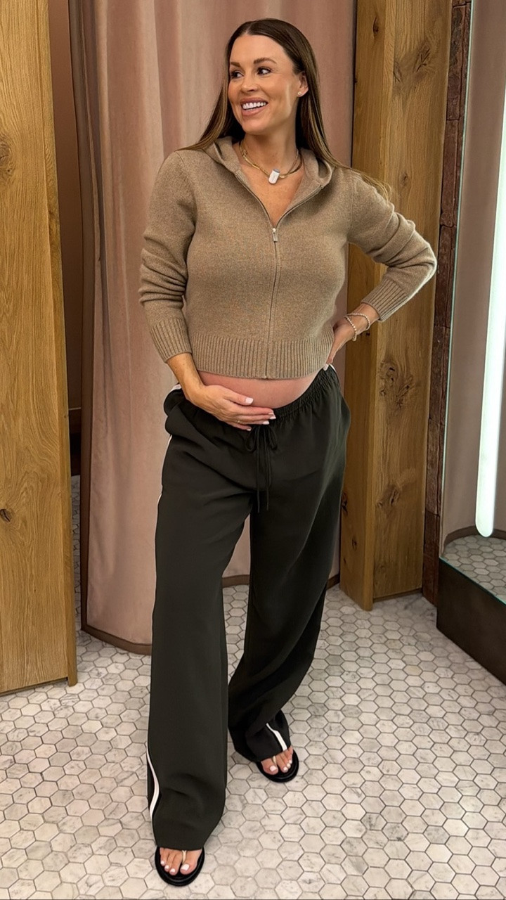 Sharing new fall outfits from @Aritzia! Found so much good fall outfit inspo for you ladies, especially if you’re trying to style a baby bump this season. Browse my LTK feed for more looks!

Pregnancy outfits, fall style, fall outfit ideas

#LTKootd #LTKBump #LTKSeasonal