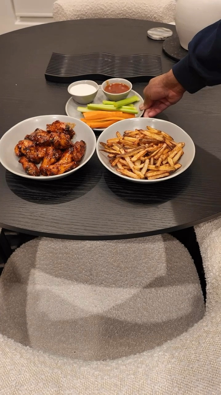 Hot Honey Lemon Pepper Wings with Home made 🍟 #kendallskitchen #cooking #foodporn 

#LTKWatchNow #LTKHome