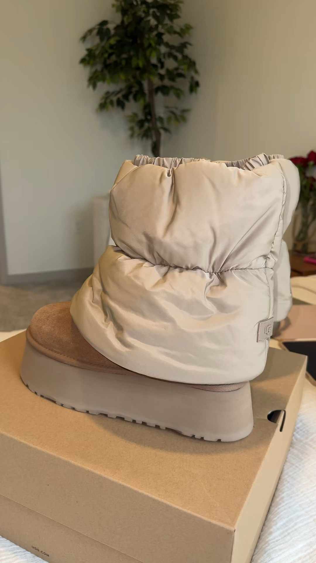 Haven’t got a chance to wear these but the way UGG been snapping lately 🧸🤩 sold out online and everywhere linked to GOAT 

#LTKstyletip