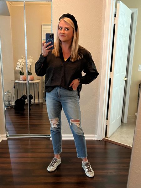 Erika Lauren Bennett, madewell jeans, H&M finds, H&M blouse, Amazon headband, golden goose sneakers 

#LTKshoecrush #LTKunder100 #LTKstyletip