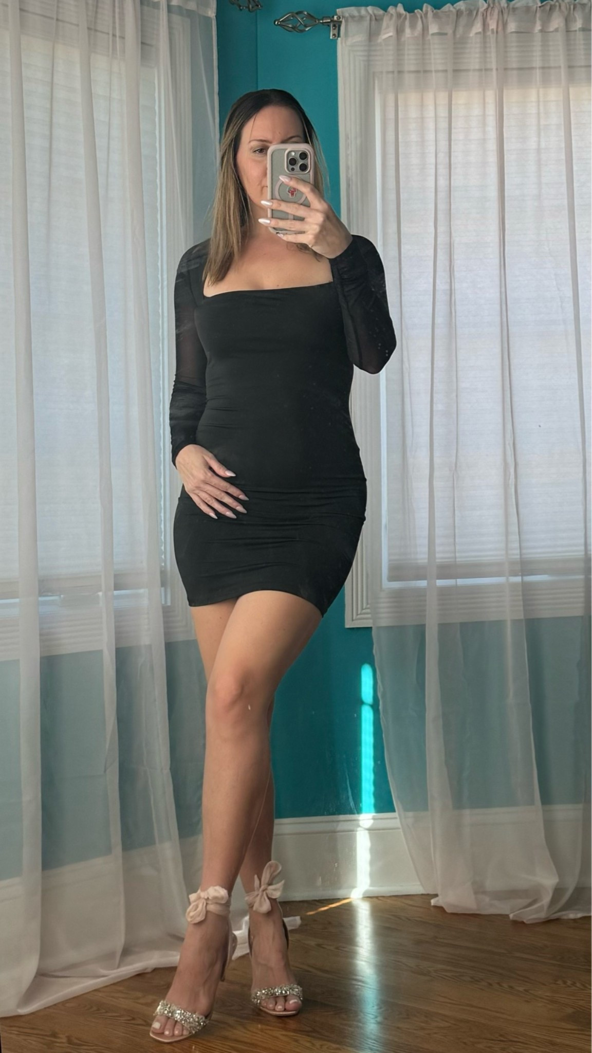 Little black dress 🤍

#datenightdress #lbd #minidress

#LTKvlog #LTKU #LTKootd