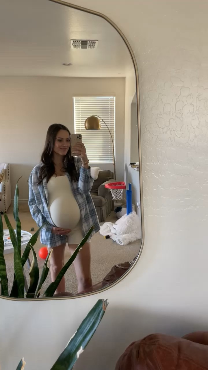 You can never go wrong with pairing a romper with your bump! 🩵 + a flannel 😙🤌🏼

#LTKBump #LTKBaby