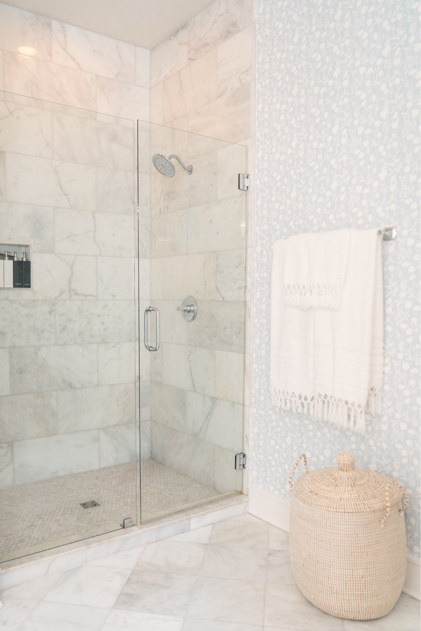 ✨Large Baskets for floor storage✨