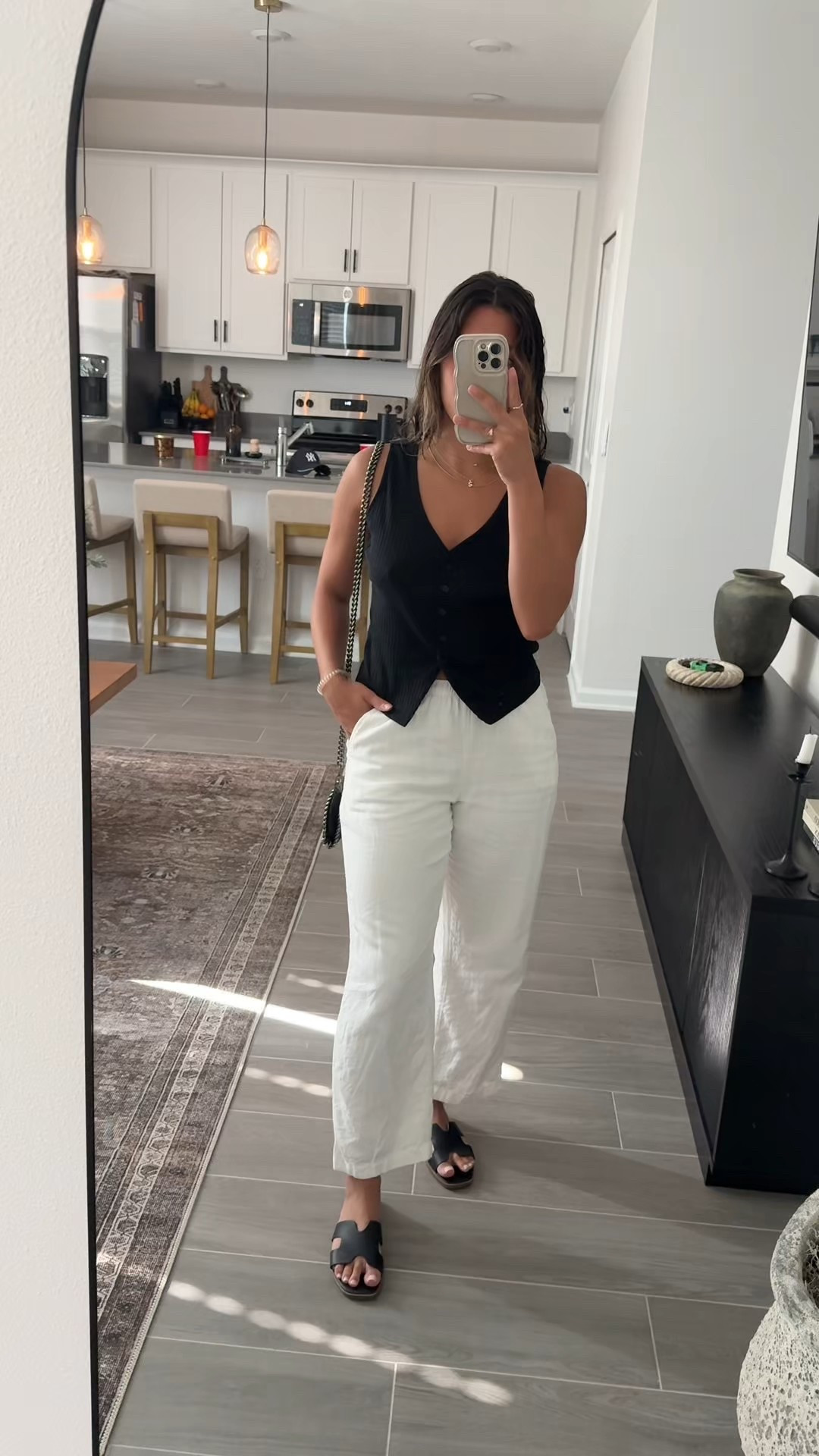 ootd
Shirt: target 
Pants: Abercrombie
shoes: target


#LTKSummerEdit #LTKFindsUnder100 #LTKSeasonal