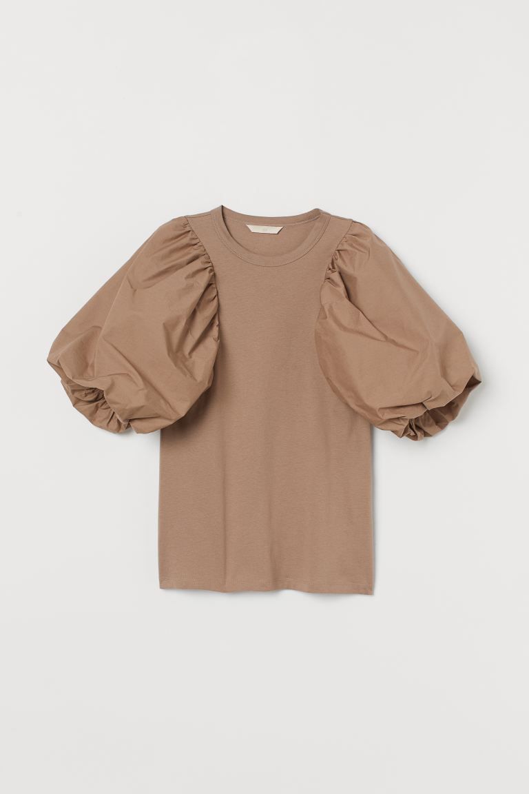 Straight-cut top in cotton jersey. Short, voluminous puff sleeves in crisp, woven cotton fabric w... | H&M (US + CA)