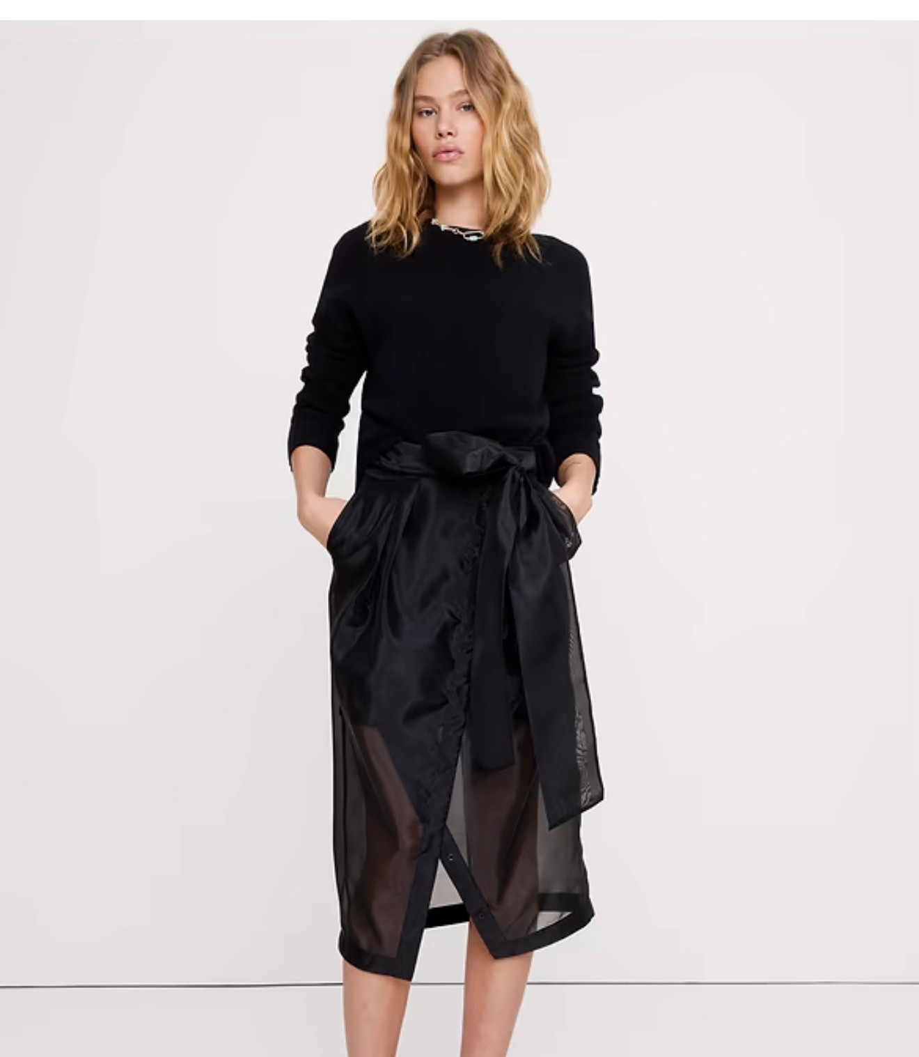 Stylish outfit for any occasion 
Organza skirt 
Banana republic

#LTKcanada #LTKsummer #LTKdatenight