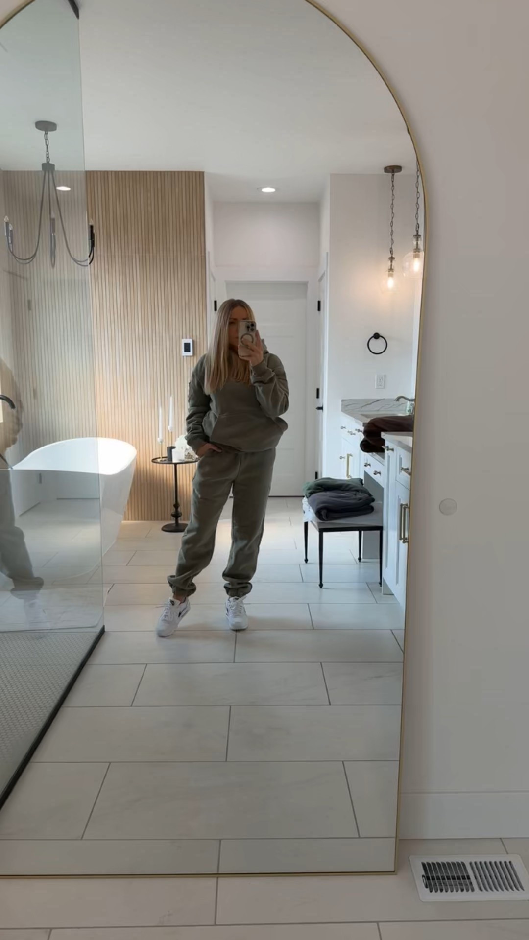 Coziest set ever! Totally worth all the hype I’ve been seeing about them online. Ended up getting one for everyone in the family and myself 2 sets and a sweater! 
Wearing an XS


#LTKSaleAlert #LTKPetite #LTKFindsUnder50