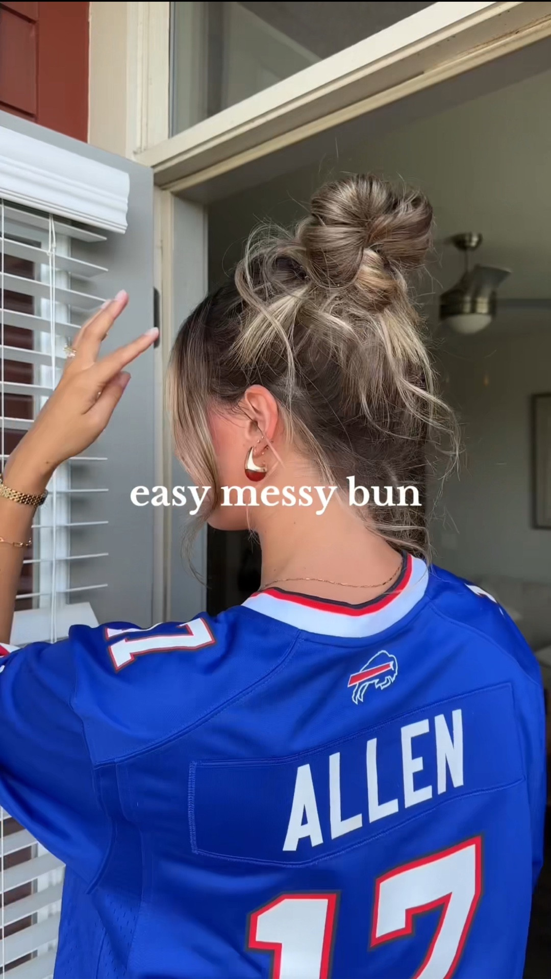 The easiest & best messy bun for football season!!! 

#LTKParties #LTKBeauty #LTKFindsUnder50