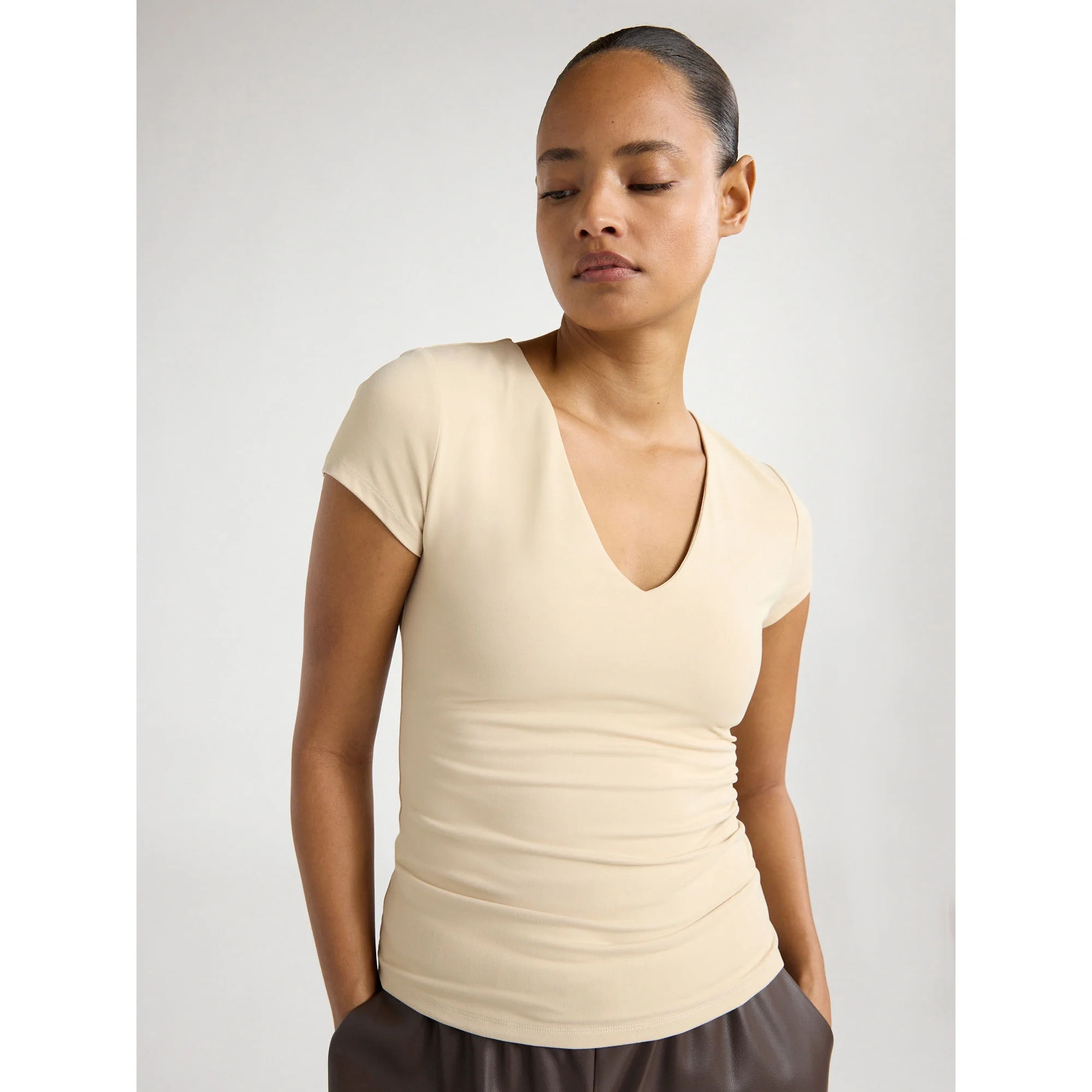 Scoop Women's and Women’s Plus Ultimate Refined Contour V Neck Tee, Sizes XS-4X | Walmart (US)