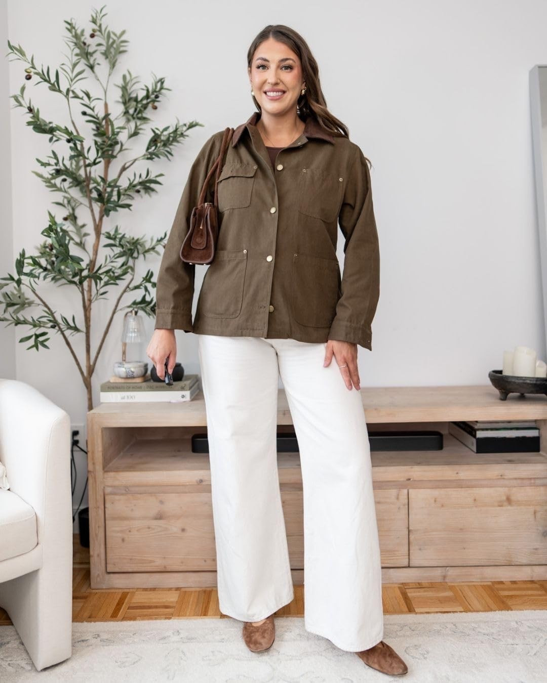 Olive green and cream might be my favorite fall color combination! This utility jacket paired with wide-leg cream pants and neutral accessories is effortlessly chic. Such an easy look to dress up or down!

midsize fall fashion, size 12/14, olive utility jacket, cream wide leg pants, casual fall outfit, neutral fall style, midsize outfit inspiration