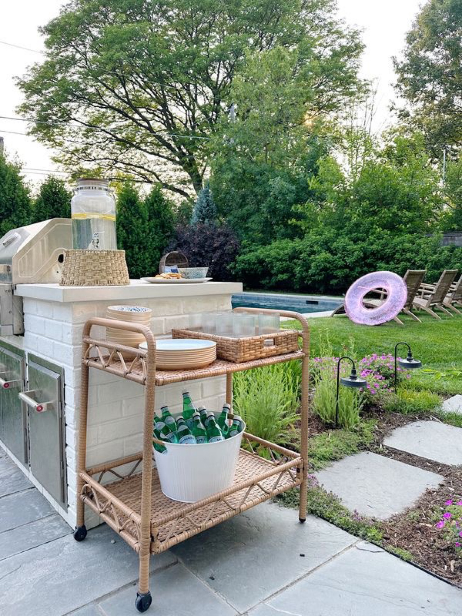 Cutest outdoor bar cart under $200!! 

#LTKSeasonal #LTKhome