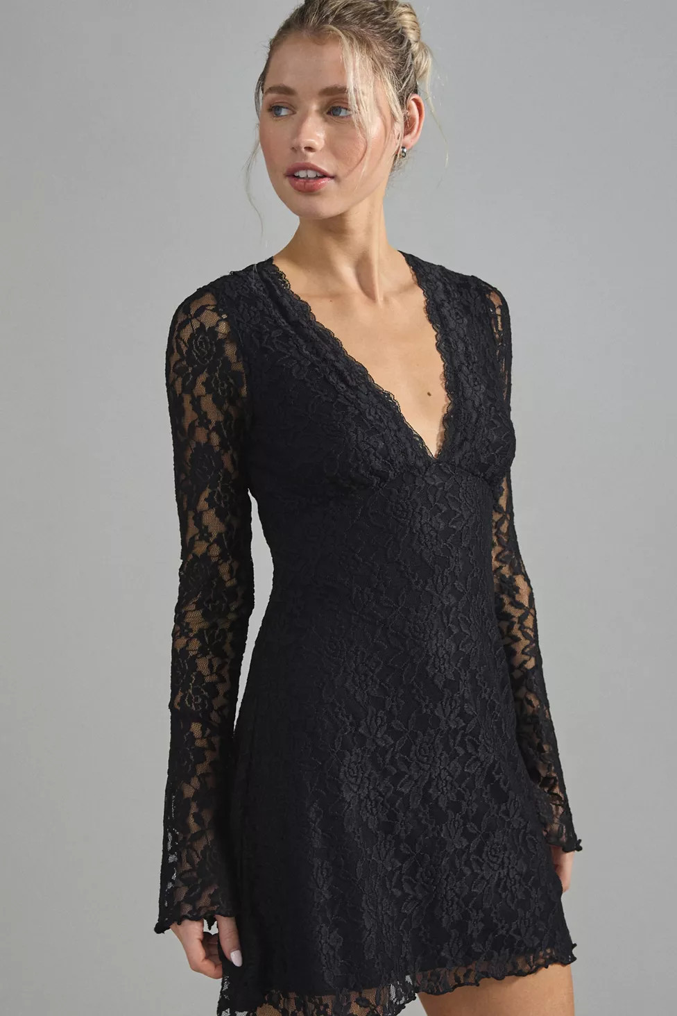 Kimchi Blue Delicate Dreams Lace Bell Sleeve Mini Dress | Urban Outfitters (US and RoW)