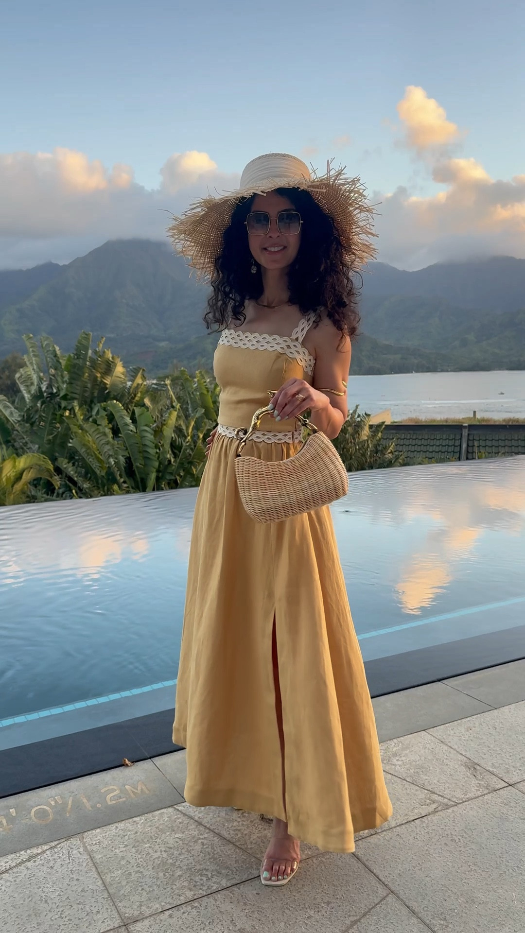 Linen dress by Sézane is perfect with a this hat, all linked 