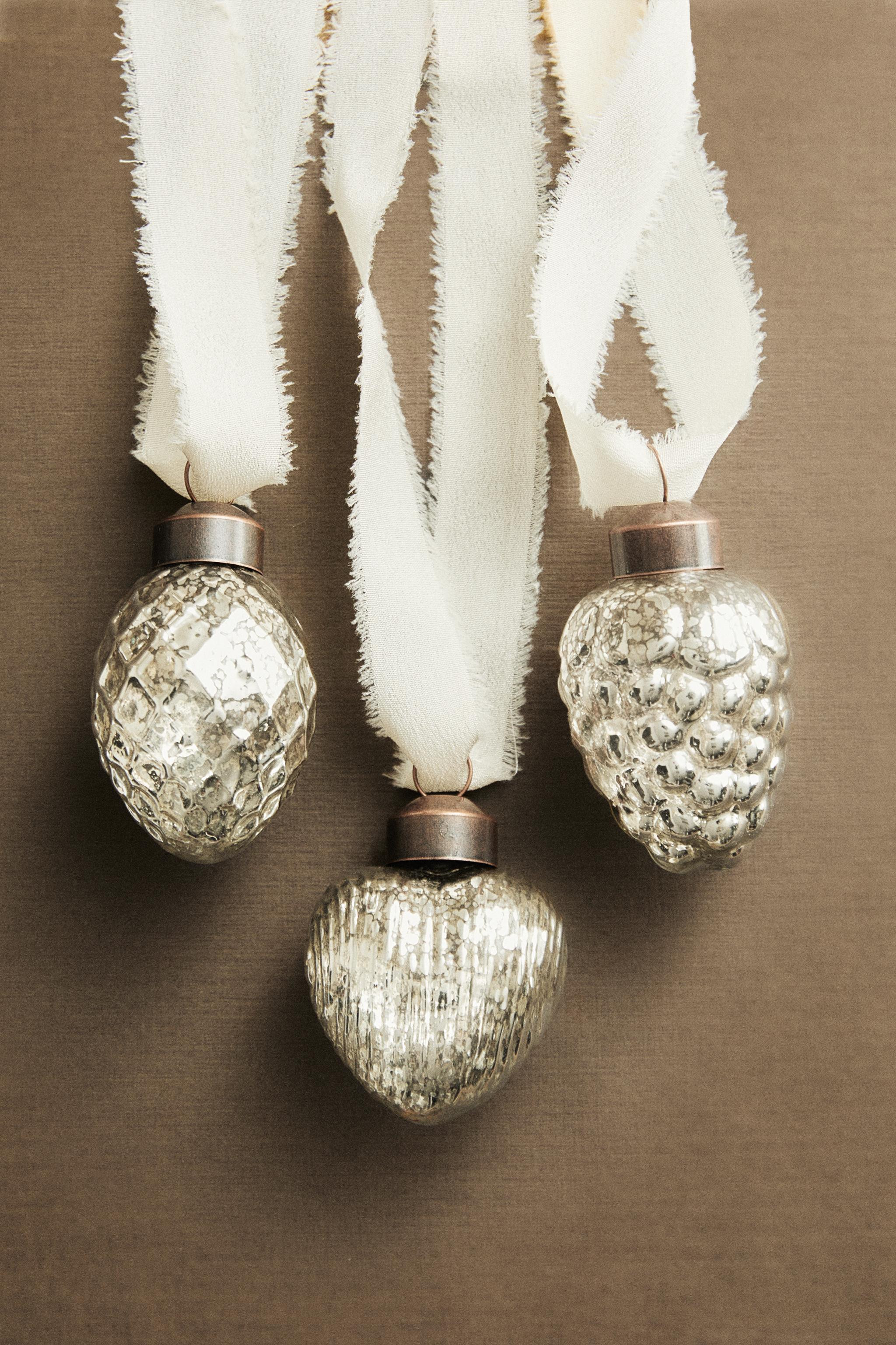 SET DECORAZIONI ALBERO PALLINE FORME NATALE (SET DA 3) | Zara IT