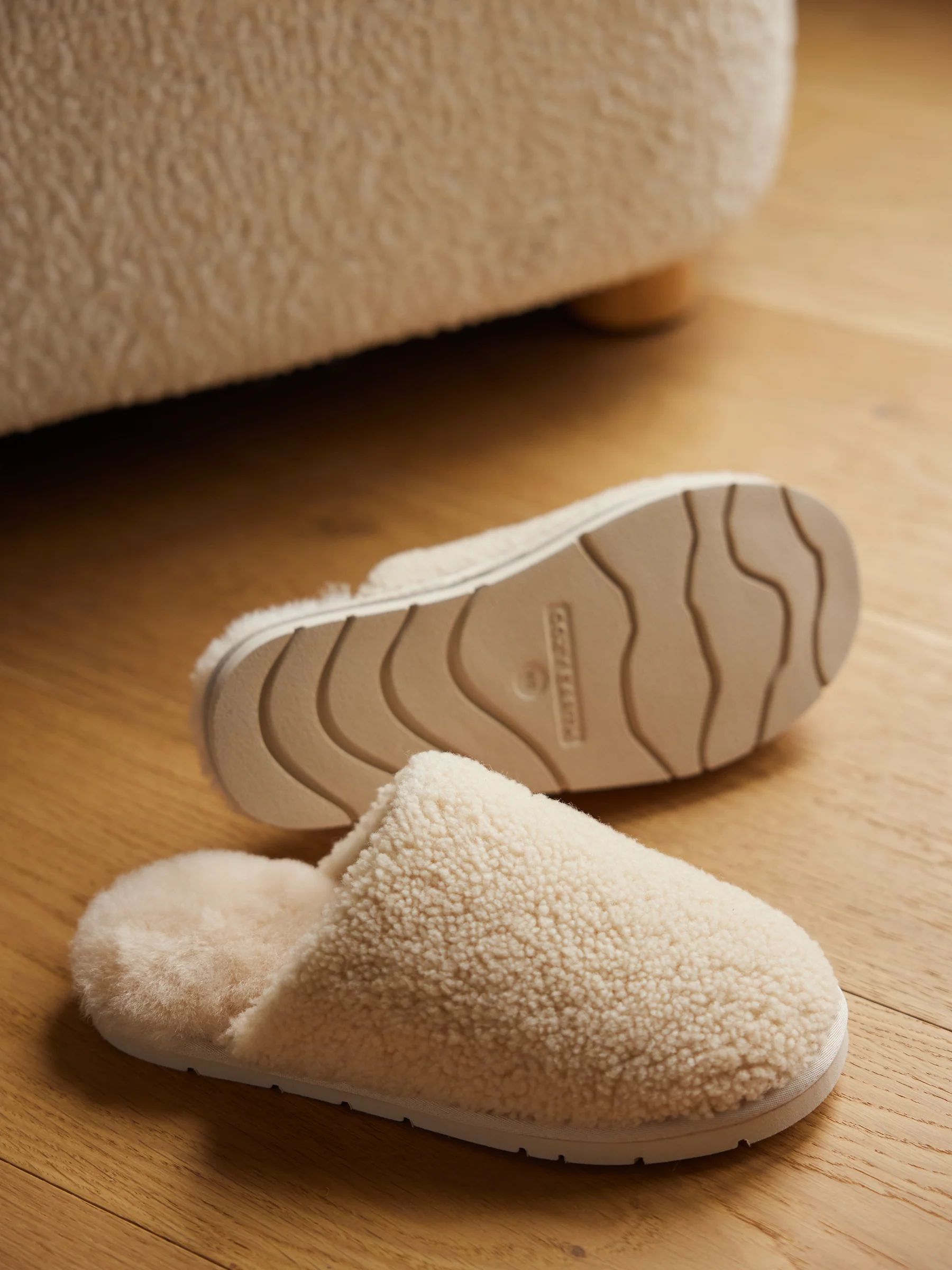 Women's Puffy Sheep Slipper in Natural (Size: 7) - Cozy Earth | Cozy Earth