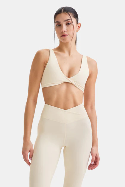 DAYFLEX TWIST FRONT SPORTS BRA - BUTTERMILK | TALA (UK)