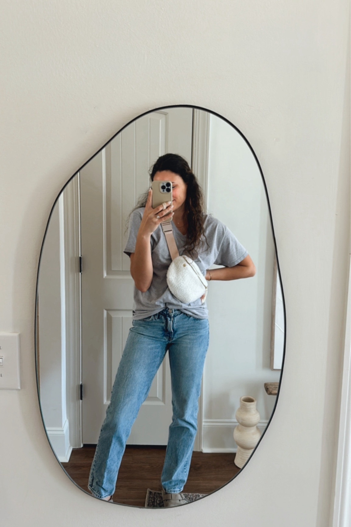 Casual outfit


Women’s fashion- jeans- every day jeans- belt bag-
Sherpa belt bag- lululemon - lululemon sale 

#LTKsalealert #LTKstyletip #LTKbeauty