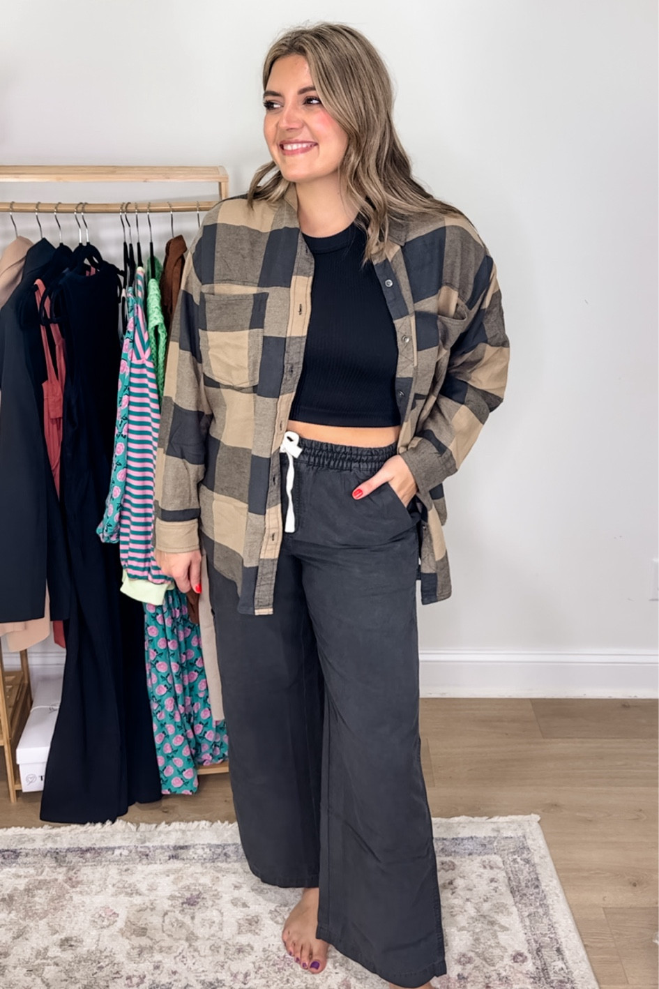 New aerie try on! @aerie fall outfits on a size 8. 
Flannel top fits oversized (in a medium), ribbed bra top (medium), black cargo pants (medium)
#aerie all on sale!

#LTKFallSale #LTKFindsUnder50 #LTKSaleAlert