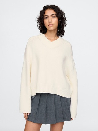 CashSoft Oversized V-Neck Sweater | Gap (CA)