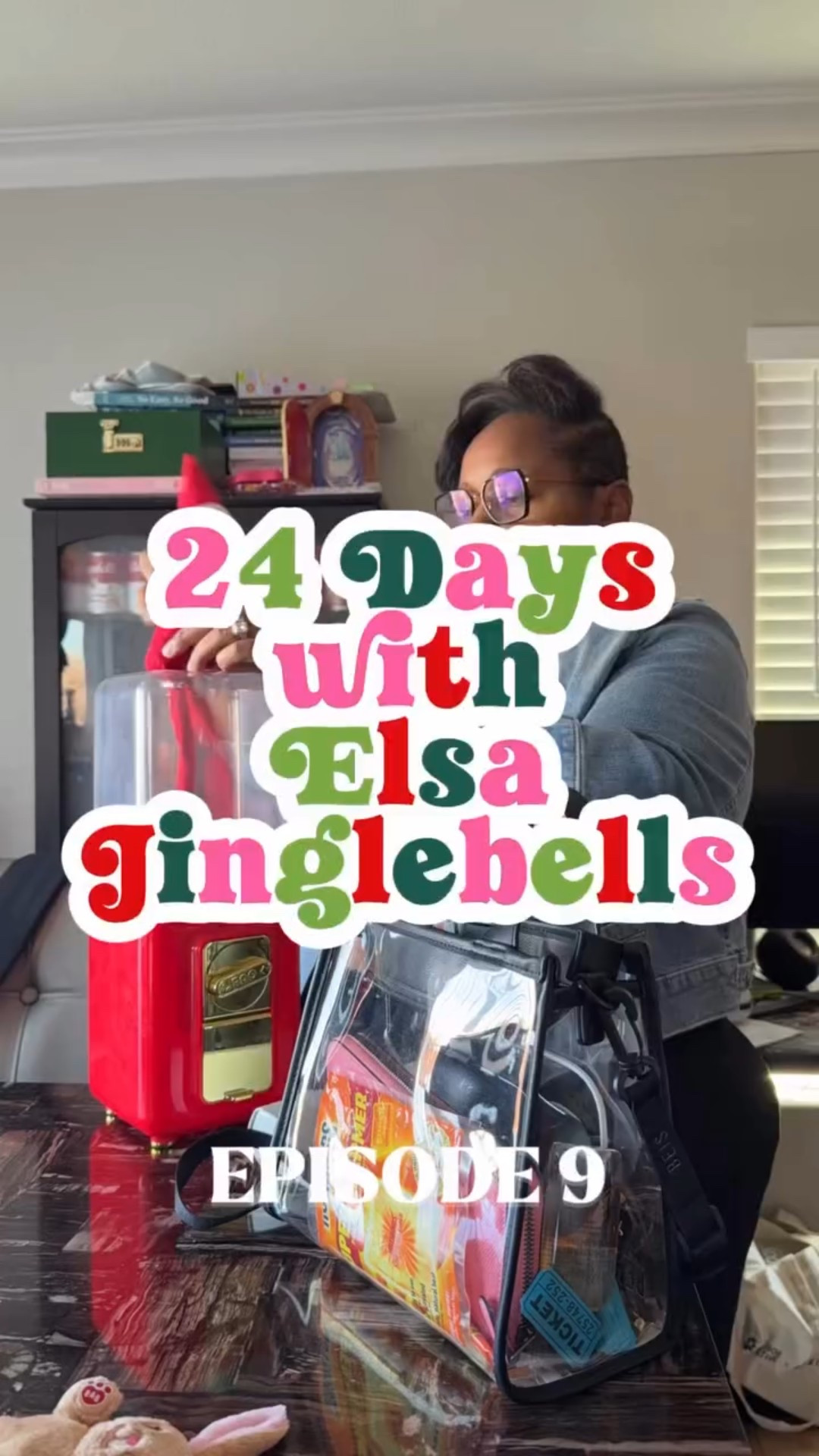 Elsa Jinglebells locked herself in the toy machine for Day 9 and Sarai LOST IT 😂✨
A note. A trap. Zero common sense.
Holiday chaos continues!

#mccastlemagic #lasvegascontentcreator #elfontheshelfideas