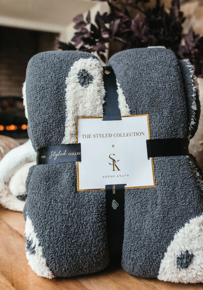 TSC x Sarah Knuth: 3D Ghost Buttery Blanket- Full Size | The Styled Collection