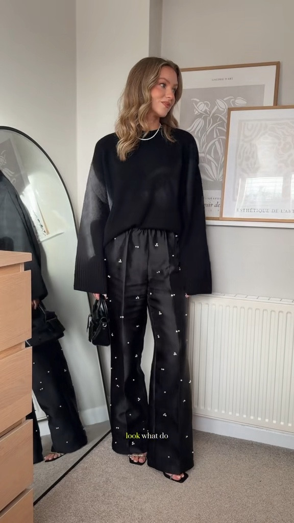 Chilled Christmas party outfit 
Bag is no longer available and neither are the shoes so I’ve linked similar x

#LTKpartywear #LTKuk #LTKfestive