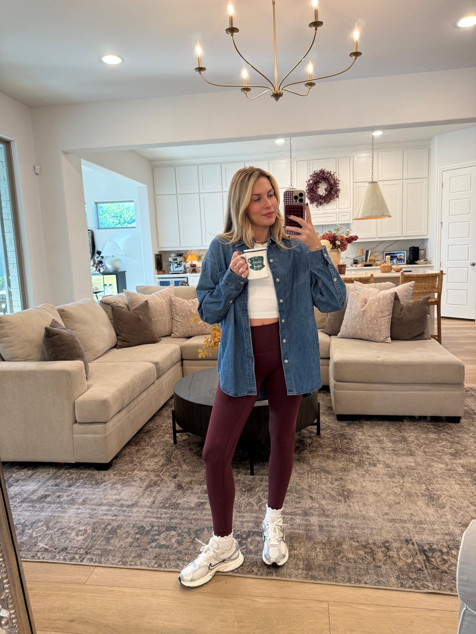 easy OOTD!

Every day outfit
Easy fall outfit
Errands outfit
School drop off outfit 

