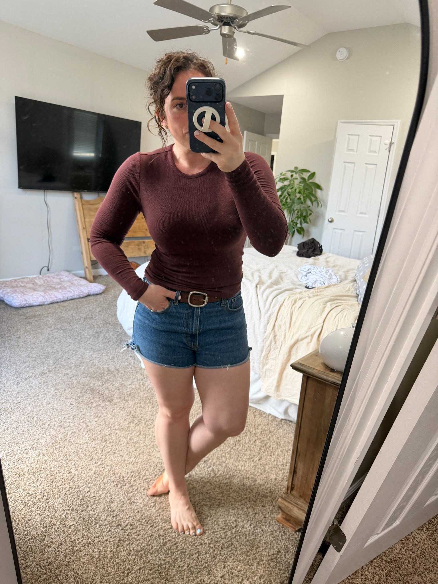 My favorite type of spring outfit, shorts and long sleeves. 



#LTKMidsize #LTKmomlife #LTKootd