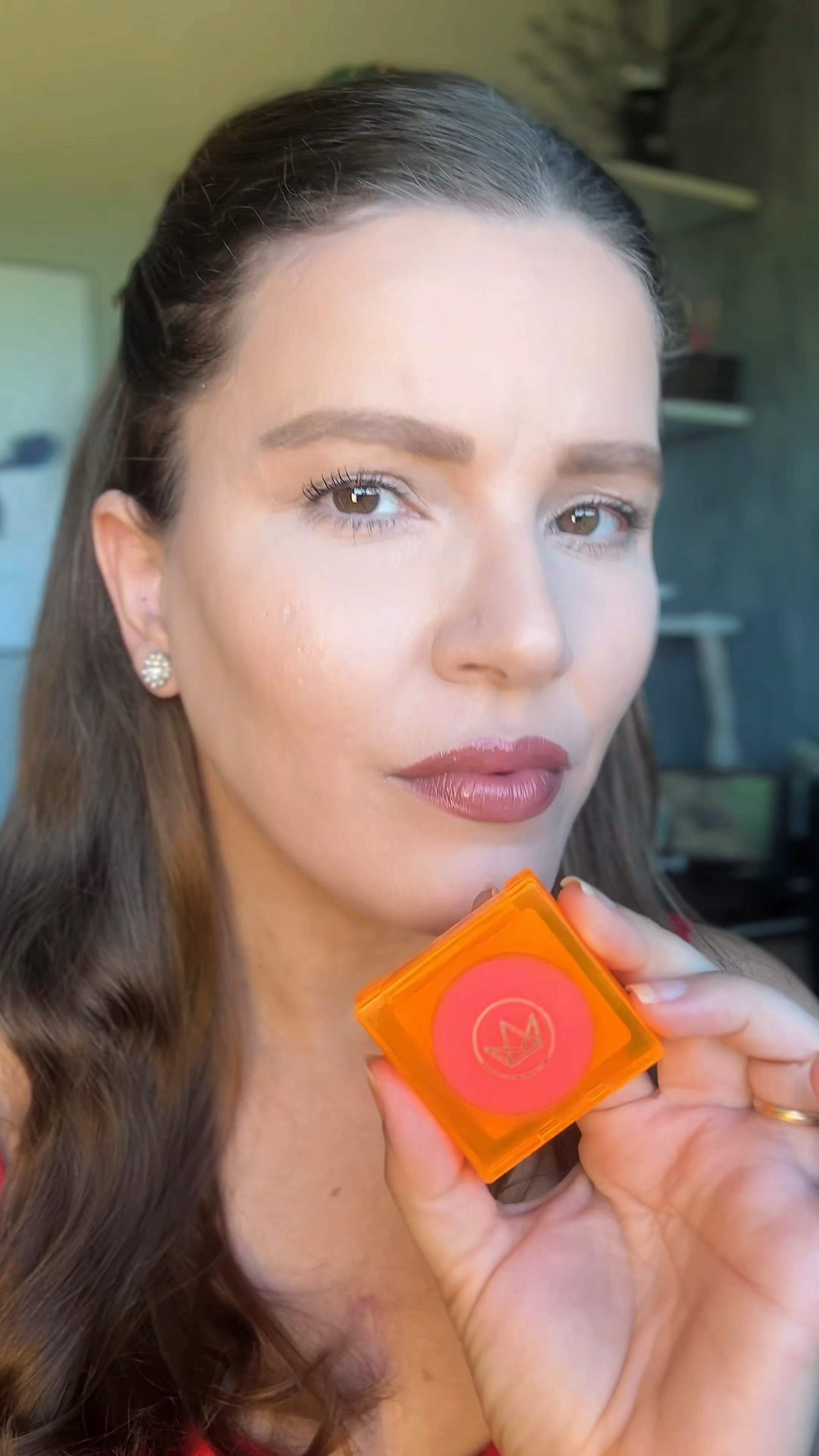 Um dos meus blushes favoritos deste ano é o Blush Flash da Mari Maria Makeup. Com uma textura super fina e pigmentação que pode ser construída em camadas, ele me surpreendeu muito! É um blush que supera muitos produtos importados com folga. Amo e não nego!


#LTKbrasil #LTKbeleza