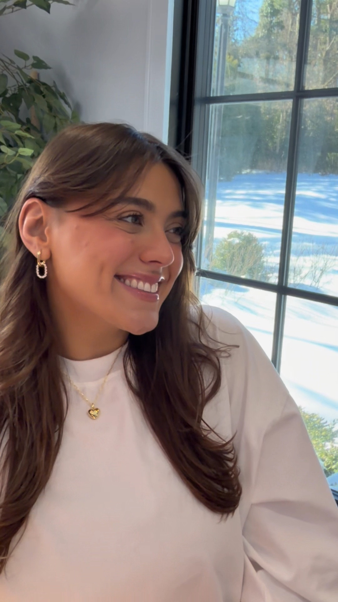 I’ve been an @Ana Luisa customer for a while now, so I was genuinely excited to finally share some of my everyday pieces 🤍 These two-tone earrings go with everything, and this heart necklace has been my go-to it is super lightweight, comfortable, and easy to wear daily. It feels really luxe without being over the top.

I’ve linked all my Ana Luisa favorites in this LTK post so you can shop directly from here.
Up to 25% off right now ✨

#analuisany #AnaLuisaAmbassador #BestDeal #ad


#LTKValentine #LTKSaleAlert #LTKootd