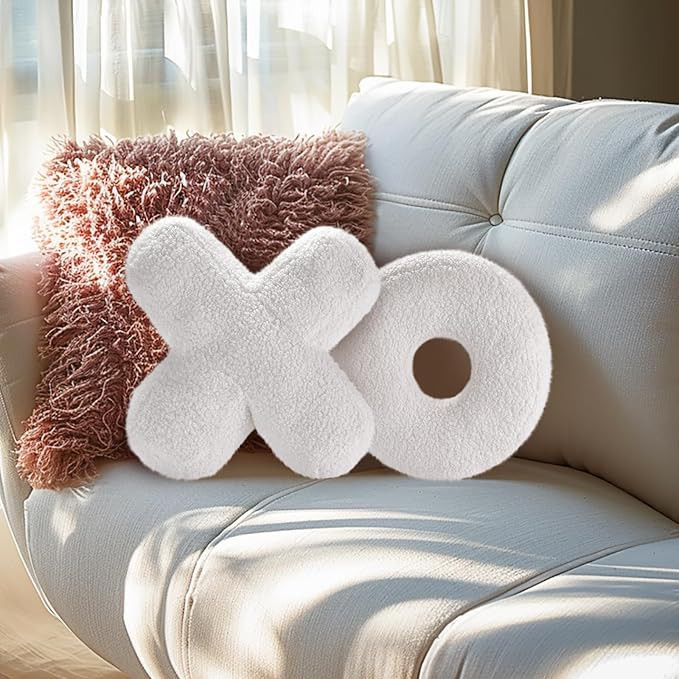 XO Pillow Plush – White Throw Pillows for Bedroom, Living Room - Hugs and Kisses Valentine Days... | Amazon (US)