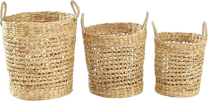 Deco 79 Seagrass Handmade Decorative and Functional Storage Basket Woven Basket Organizer with Ha... | Amazon (US)