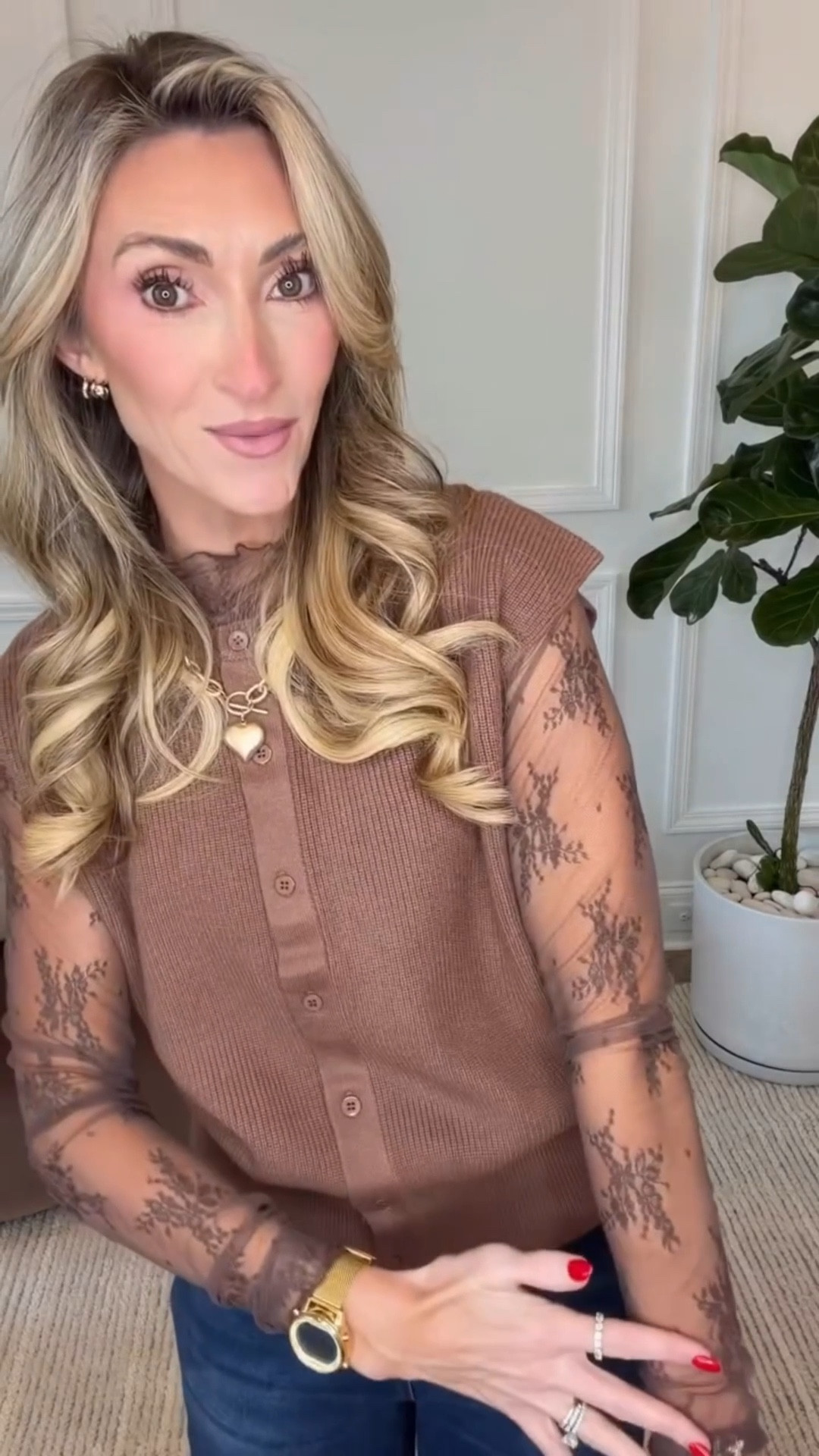 The prettiest mesh long sleeve with this brown top I adore ✨


casual style, elevated casual, fashion over 40, millennial fashion, Amazon unboxing, mom style #leggingsoutfit #modestdresses

#LTKWorkwear #LTKSaleAlert #LTKFindsUnder50