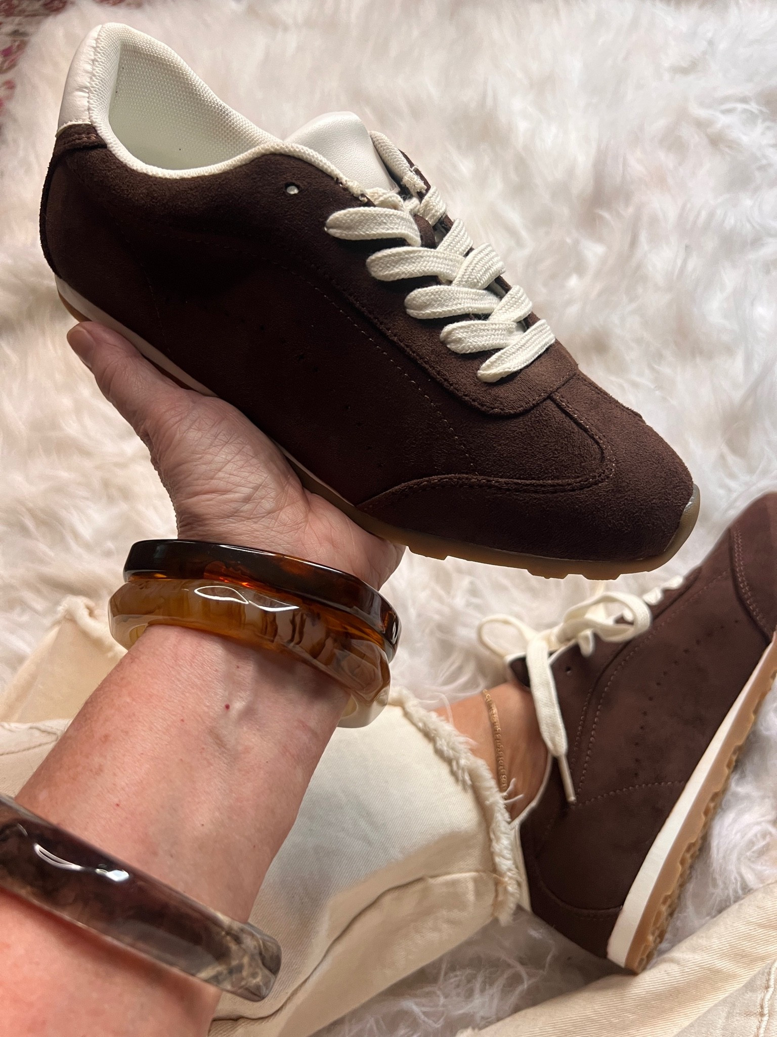 Chocolate brown suede retro sneakers.
Affordable priced.?

#LTKTravel #LTKActive #LTKOver40