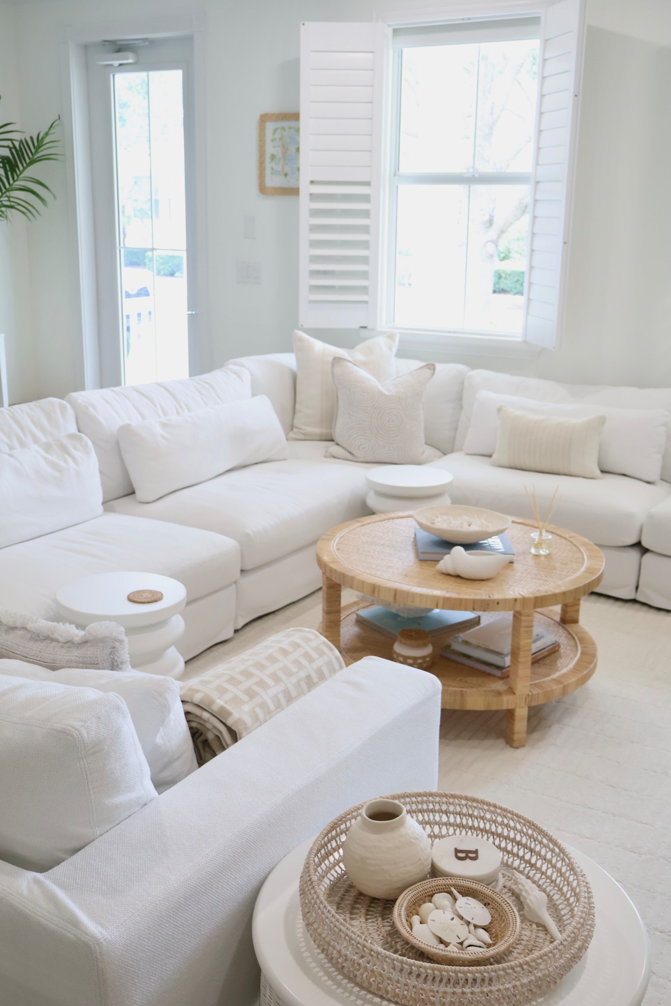 Classic Coastal Living Room Inspiration 

White sectional couch, blue and white decor, Serena and Lily style, living room decor, living room furniture, styled living room, home refresh

#LTKHome #LTKStyleTip