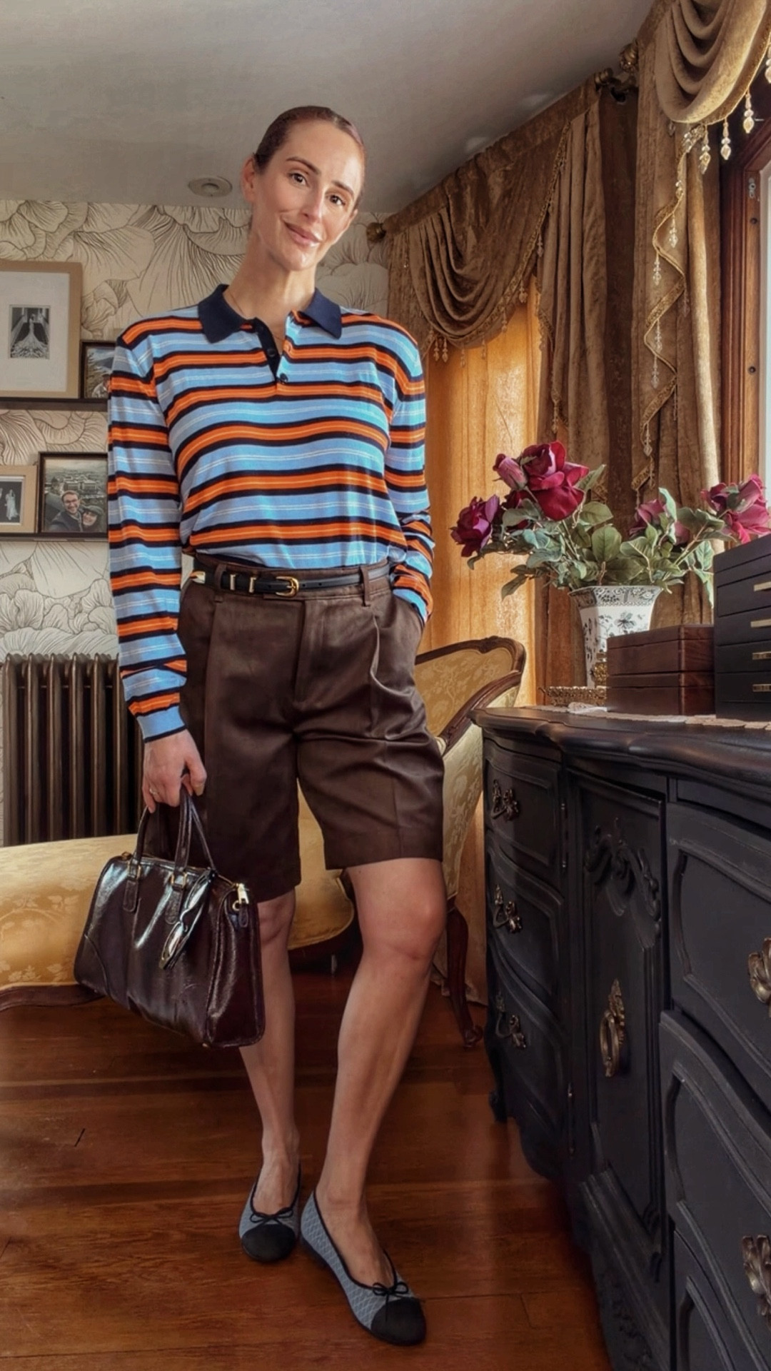 A little color, a little polish 🤎✨
This look is all about mixing structure with play—striped knit for a pop of color paired with tailored leather shorts for that elevated edge. Finished with classic ballet flats and a structured top-handle bag for a timeless feel.

Perfect for transitional days when you want to feel put together but still have fun with your outfit.

Shop this look + similar pieces linked 👇

#LTKStyle #LTKSeasonal #LTKWorkwear #LTKSpringStyle #LTKClassic #zara