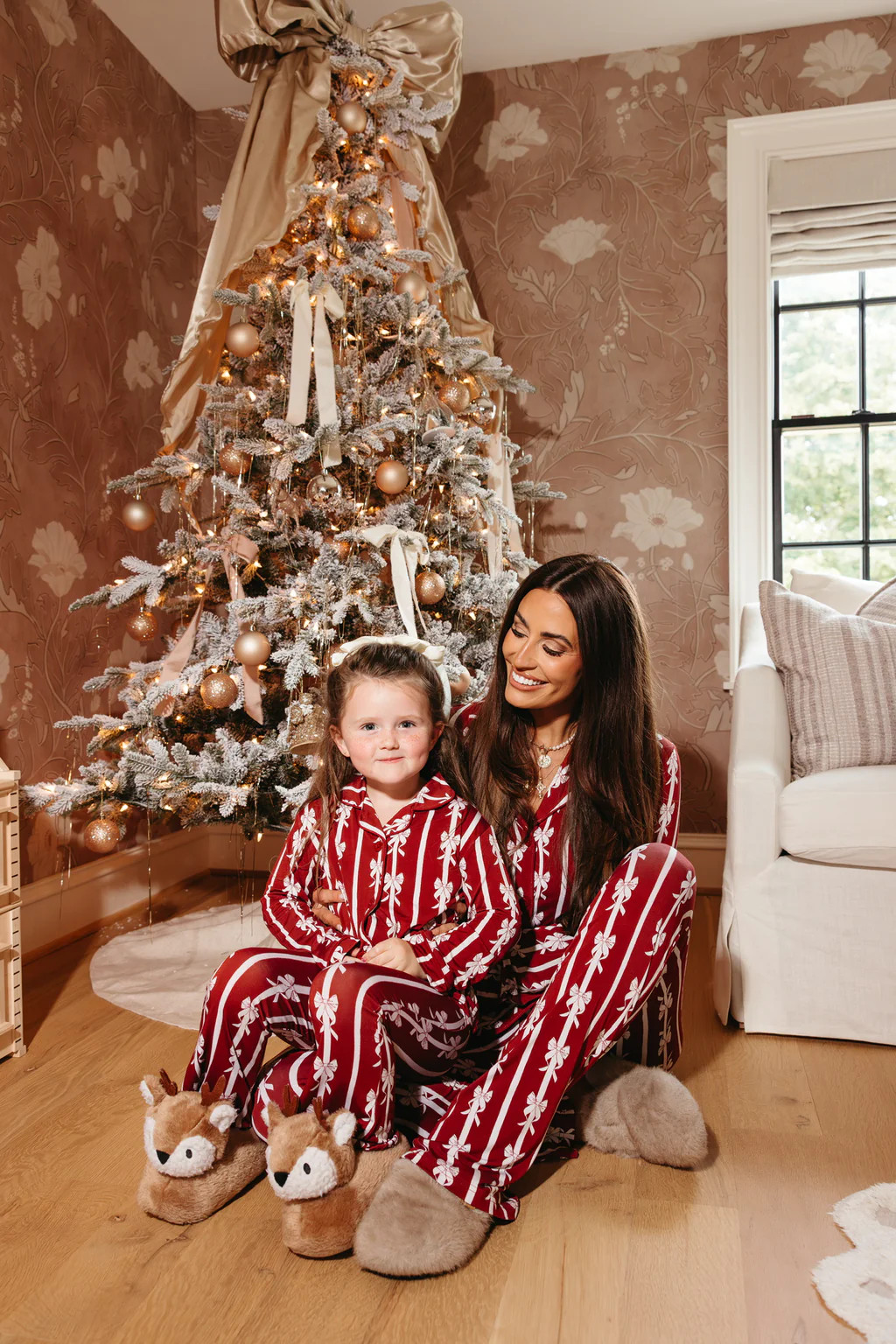 MISTLE-BOWS DREAM GIRL'S FLARE SET | Dream Big Little