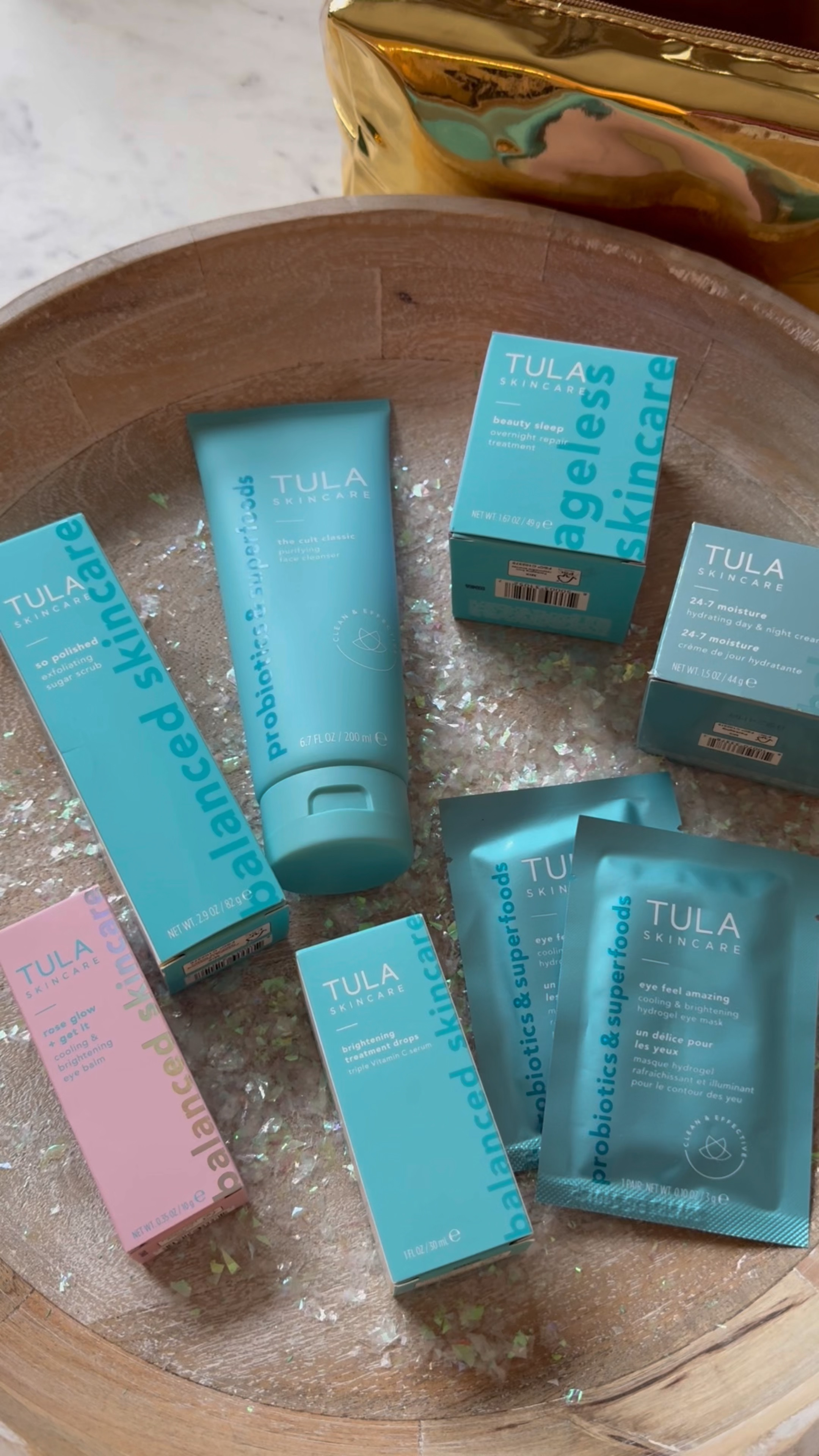 Save with code HEYITSJENNA on tulas limited edition skincare bundles 

Skincare gifts and holiday gift guide for her 