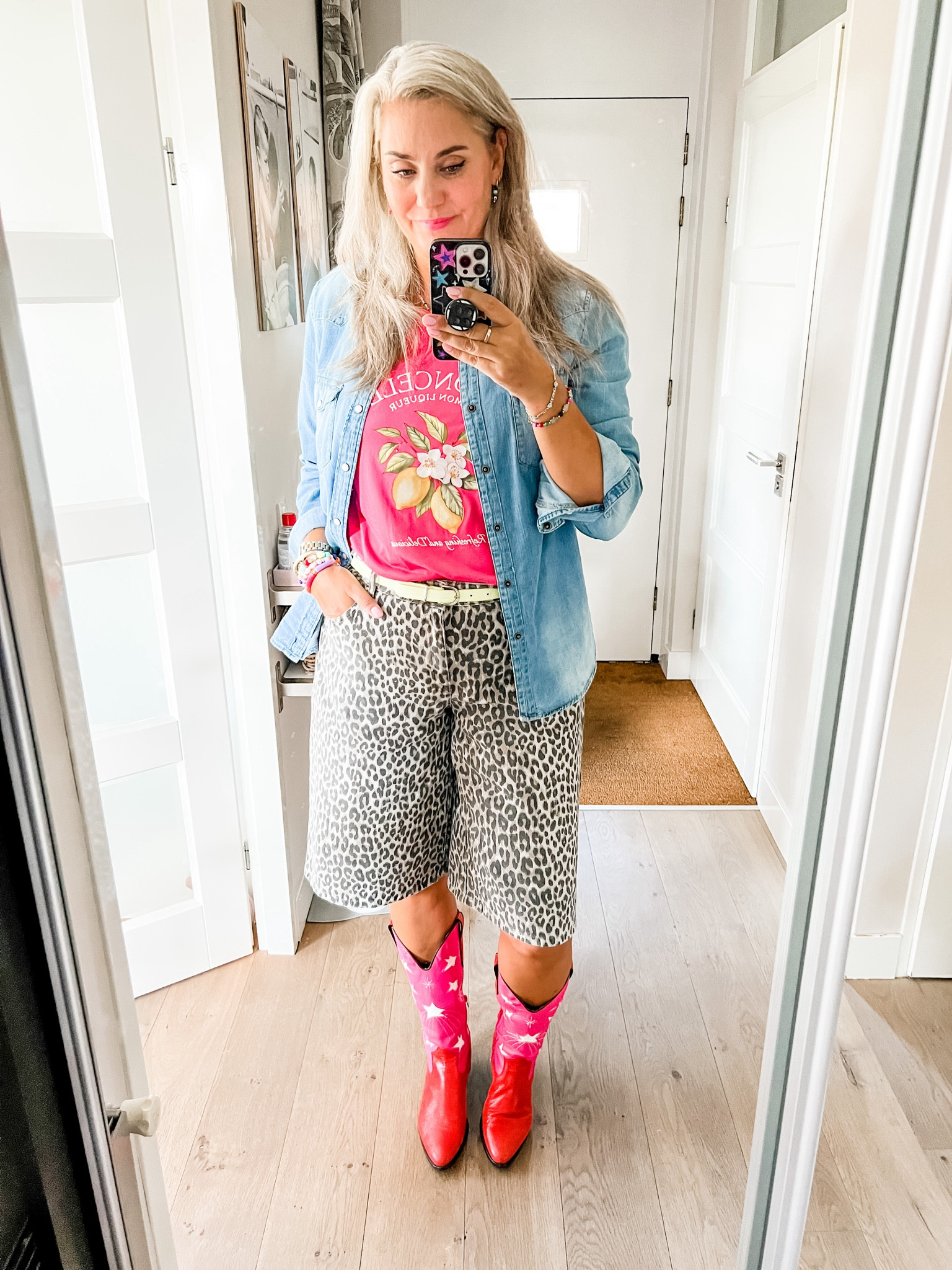 Ootd - Tuesday. Pink limoncello print t-shirt, a men’s denim shirt (great sleeve length!), leopard print jorts and pink and red western boots (old). 



#LTKstyletip #LTKeurope #LTKmidsize