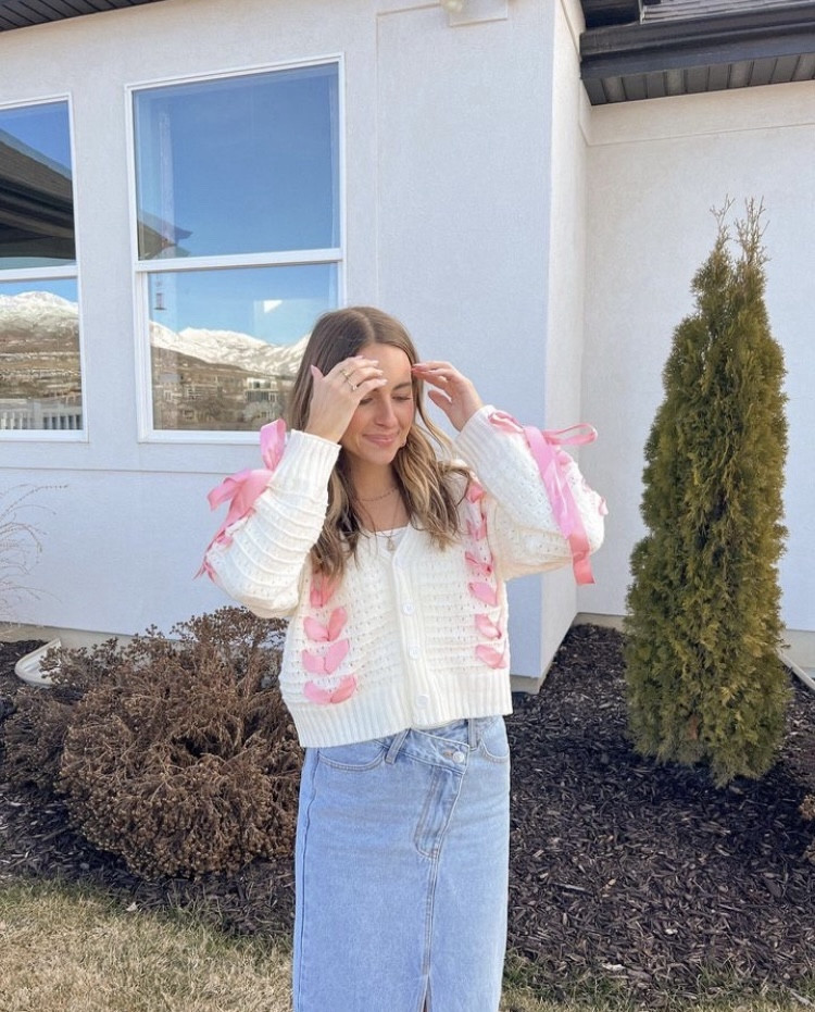 How cute is this sweater! It’s an exact lookalike to the For Love and Lemons one!🩷
Perfect for Valentines Day!🩷🩷

#LTKshoecrush #LTKfindsunder50 #LTKMostLoved