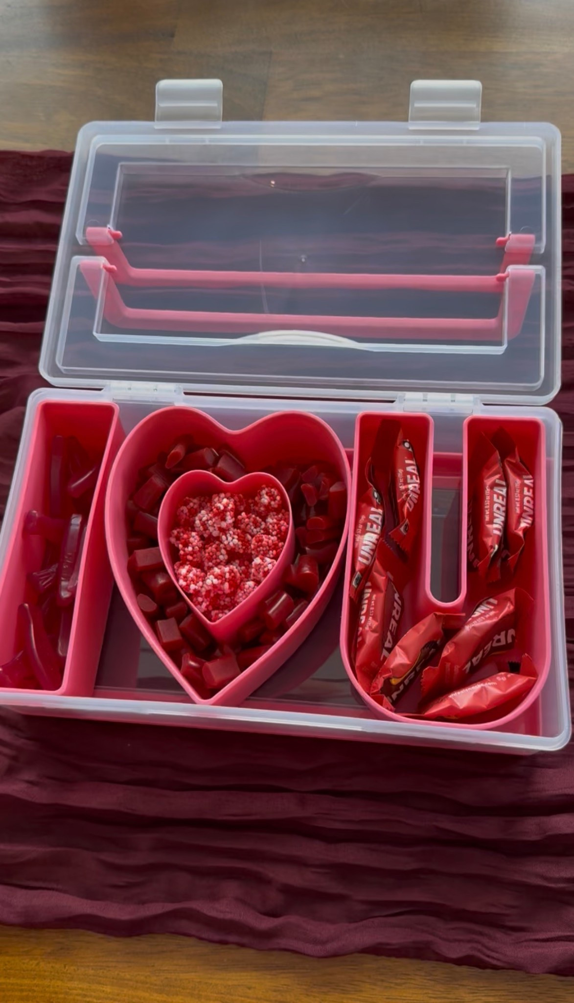 Most adorable Valentines snack container ❤️

#LTKValentine #LTKHome #LTKSeasonal