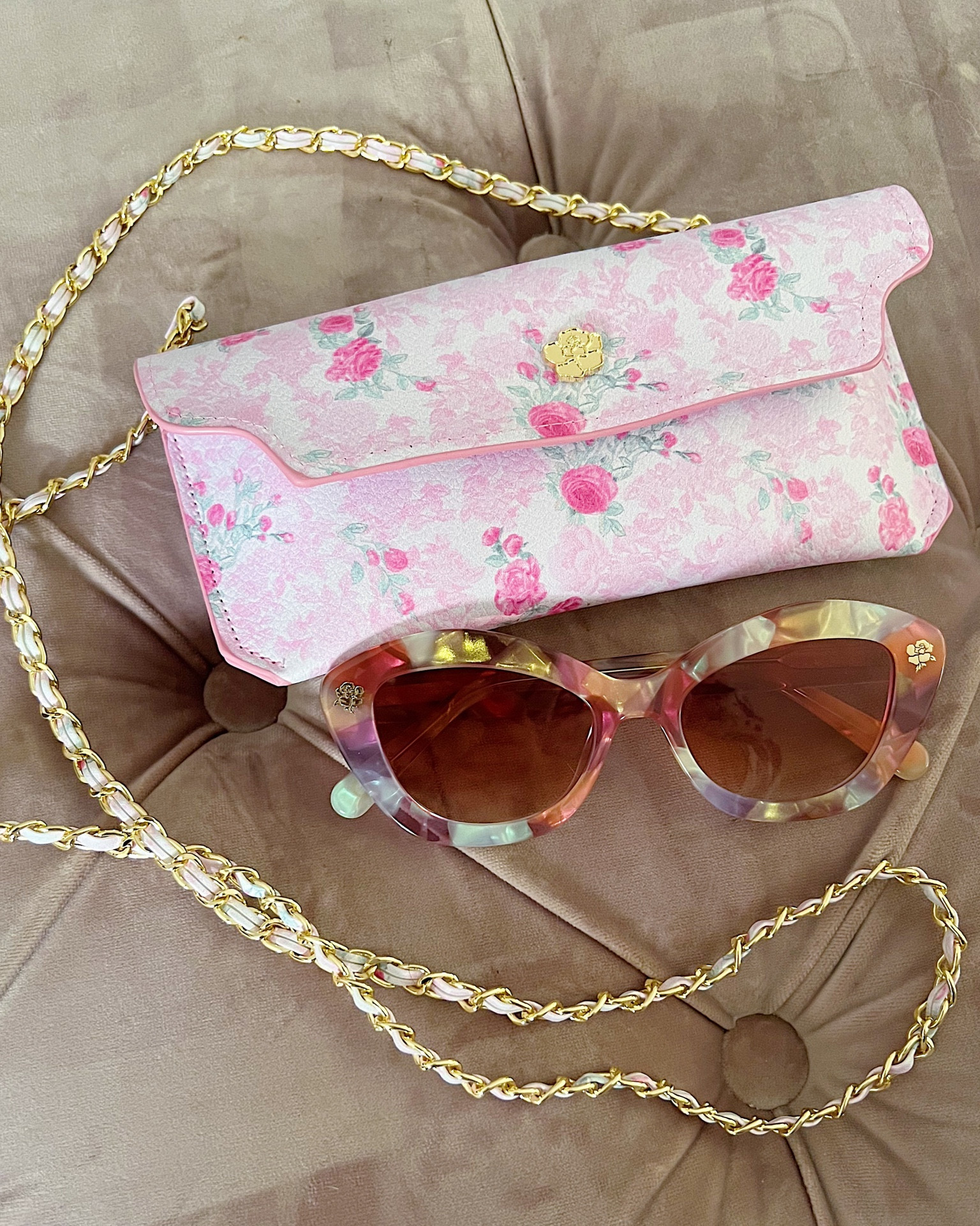 LoveShackFancy on SALE! Sunglasses 30% off and come with the cutest case! 

#LTKsalealert #LTKstyletip