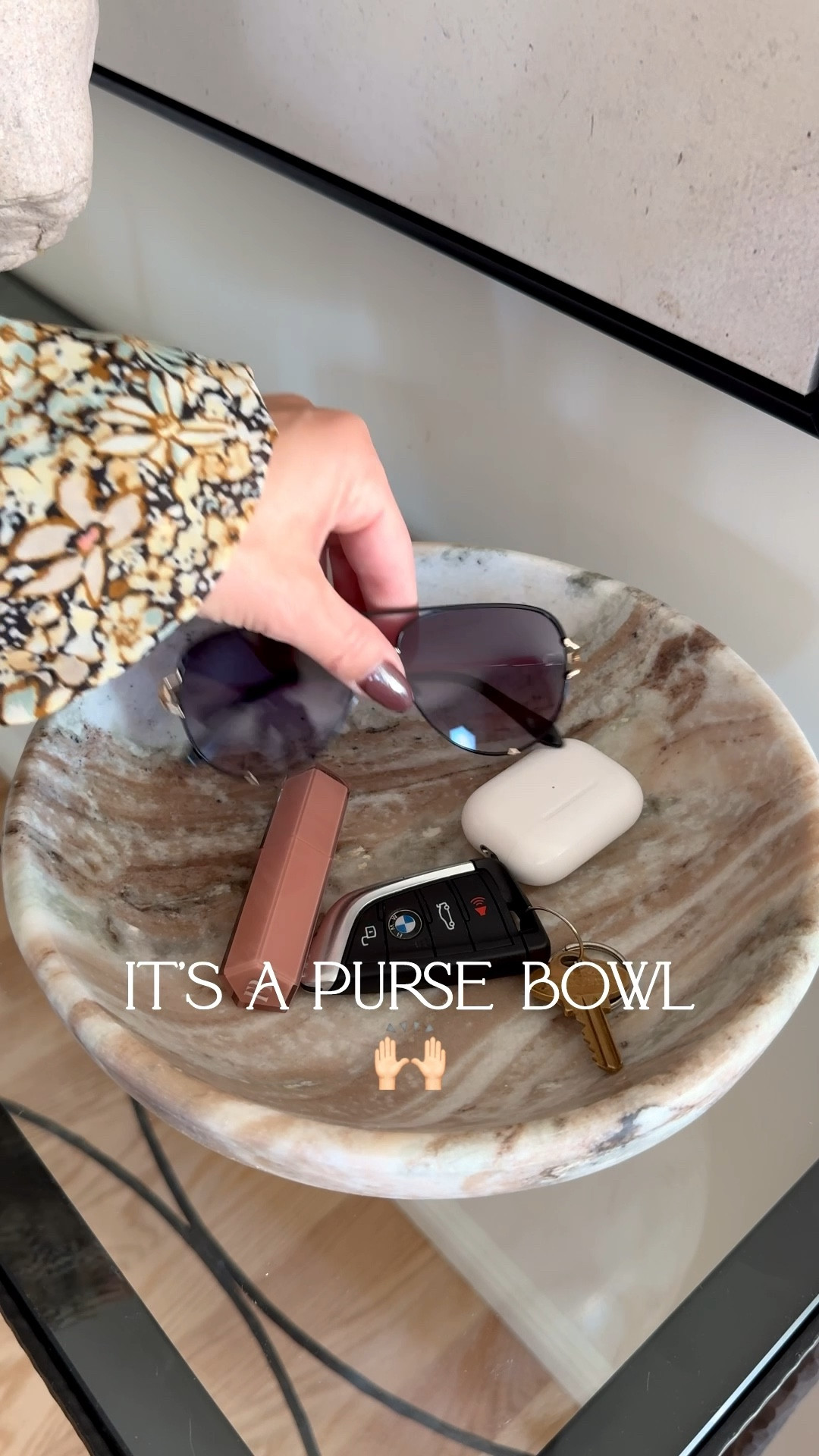 This gorgeous marble bowl from Wayfair doubles as a purse bowl! 🙌🏼 Perfect for an entryway console and frees up clutter in the prettiest way 😉 @wayfair #WayfairPartner #PurseBowl 

#LTKSaleAlert #LTKHome #LTKFindsUnder100