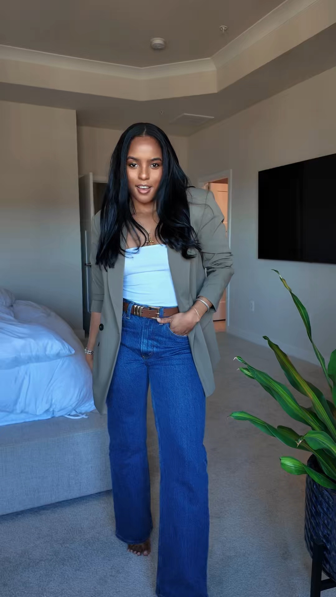 Top:xs
Blazer: Medium 
Jeans: 25R

#LTKStyleTip #LTKSeasonal